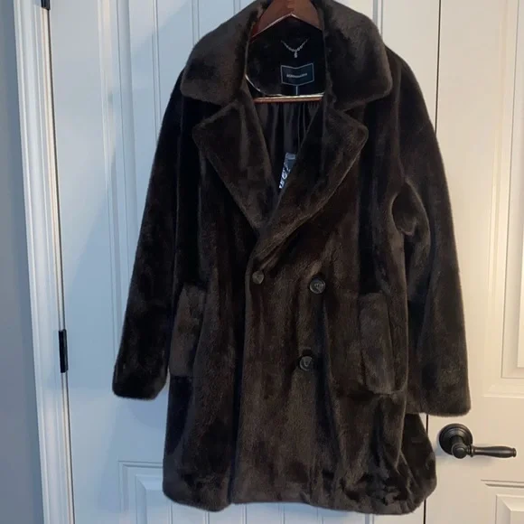 BCBG Maxazria Faux Fur Coat! Brand New! - Picture 1 of 6
